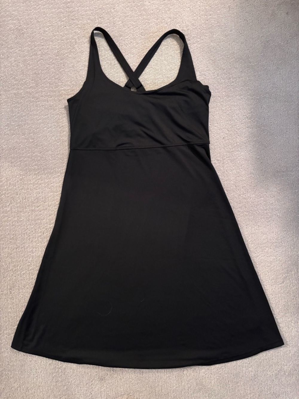 Columbia Women’s M Omni-Wick Razor Back Dress Athletic Workout Hiking Outdoor